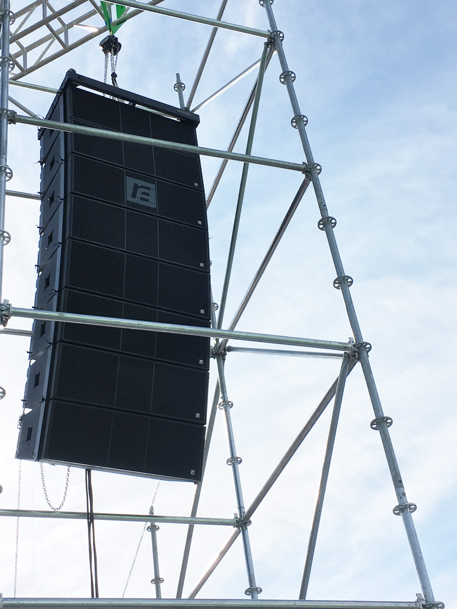 vt310双10寸三分频三驱动线阵列扬声器这套演出系统是需用于室外场合